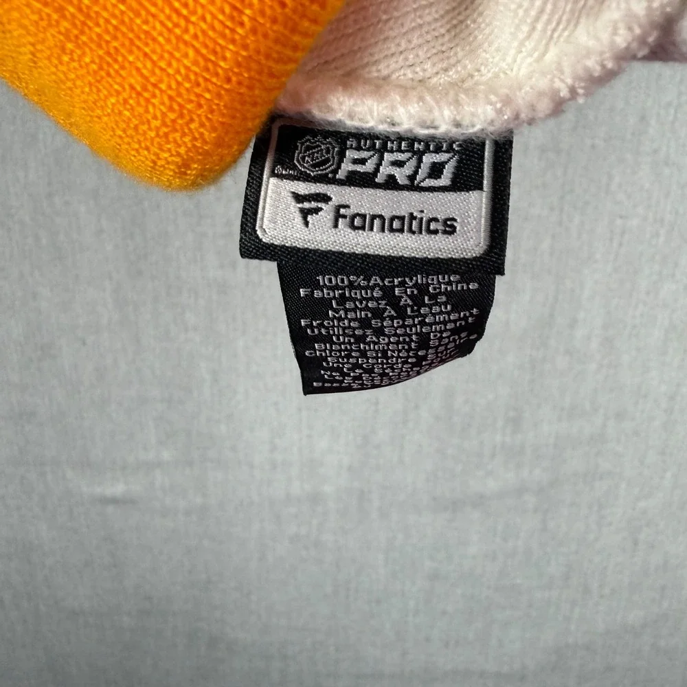 Fanatics Nashville Predators‎ NHL Beanie Hat Navy Gold White Cuffed Pom Pom Logo